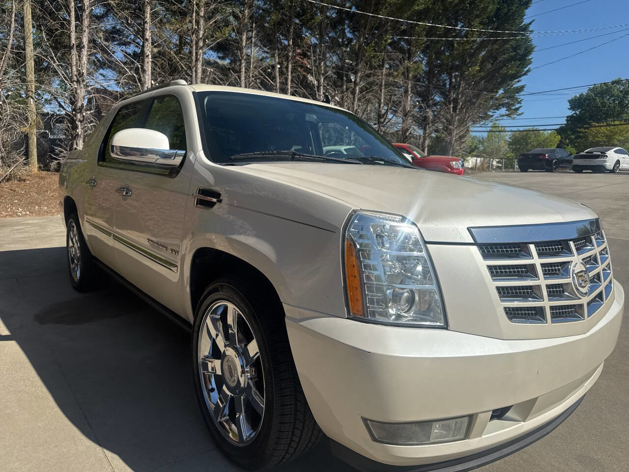 Used 2012 Cadillac Escalade EXT Premium AWD/4WD image 7