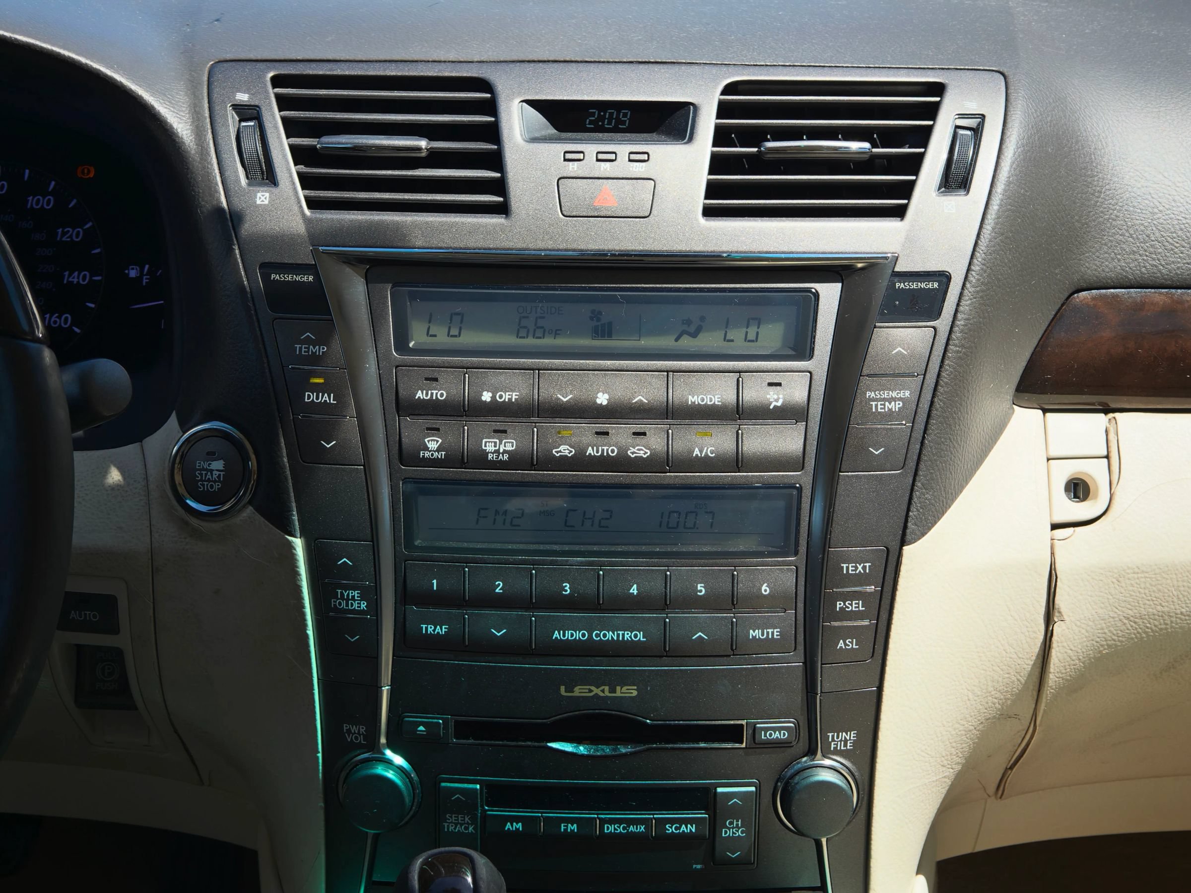 Used 2007 Lexus LS 460 w/ Comfort Pkg RWD image 22