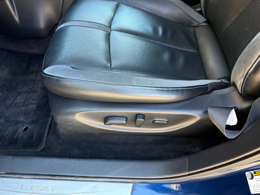 Used 2018 Nissan Leaf SL w/ SL Technology Package FWD image 16