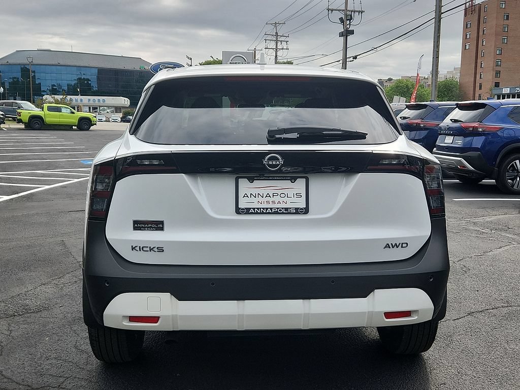 Certified 2025 Nissan Kicks SV AWD/4WD image 6