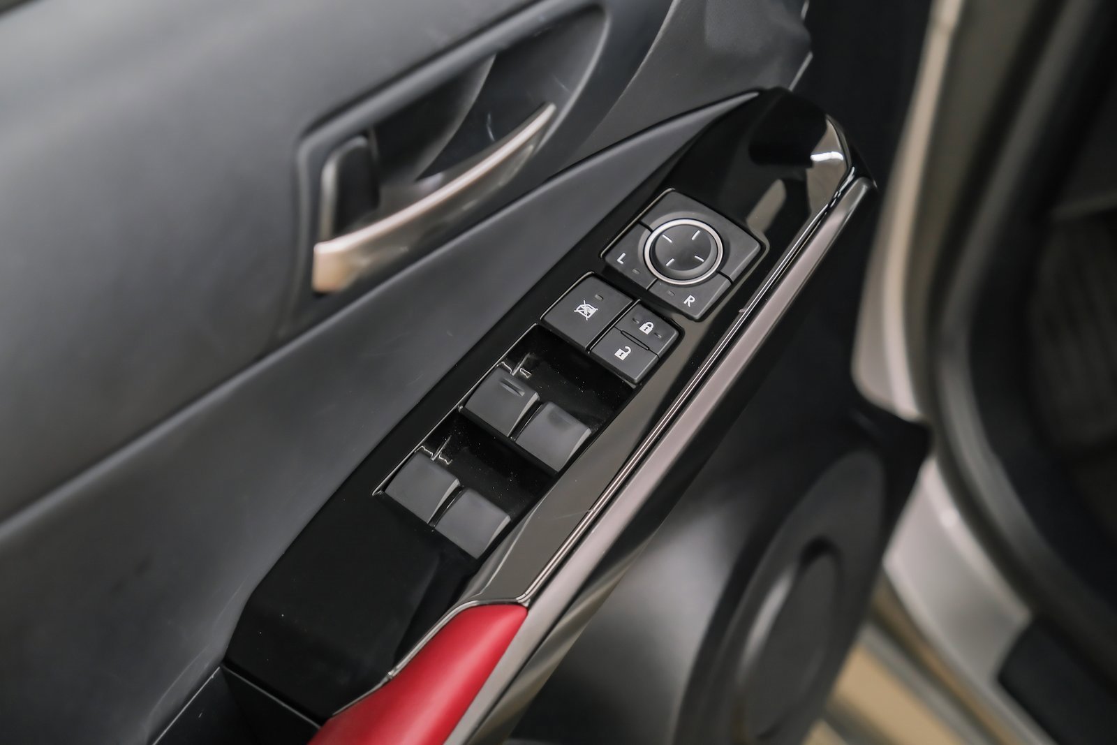Used 2022 Lexus IS 300 image 52