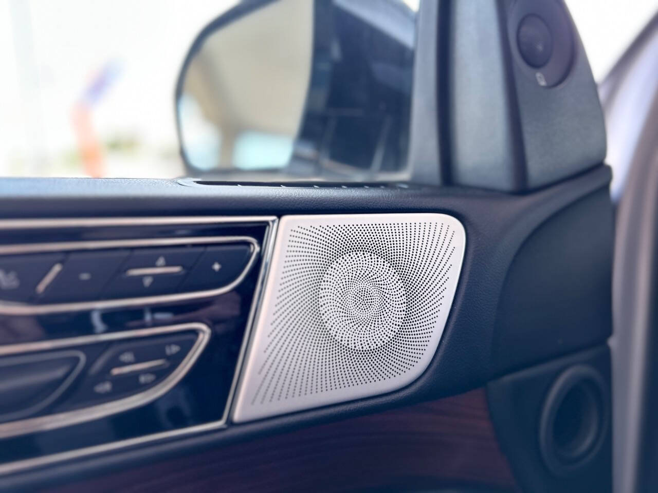 Used 2018 Lincoln Navigator L Reserve w/ Technology Package AWD/4WD image 36