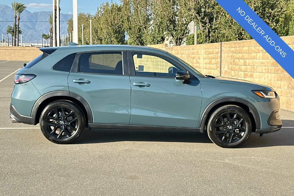 Used 2024 Honda HR-V Sport image 3