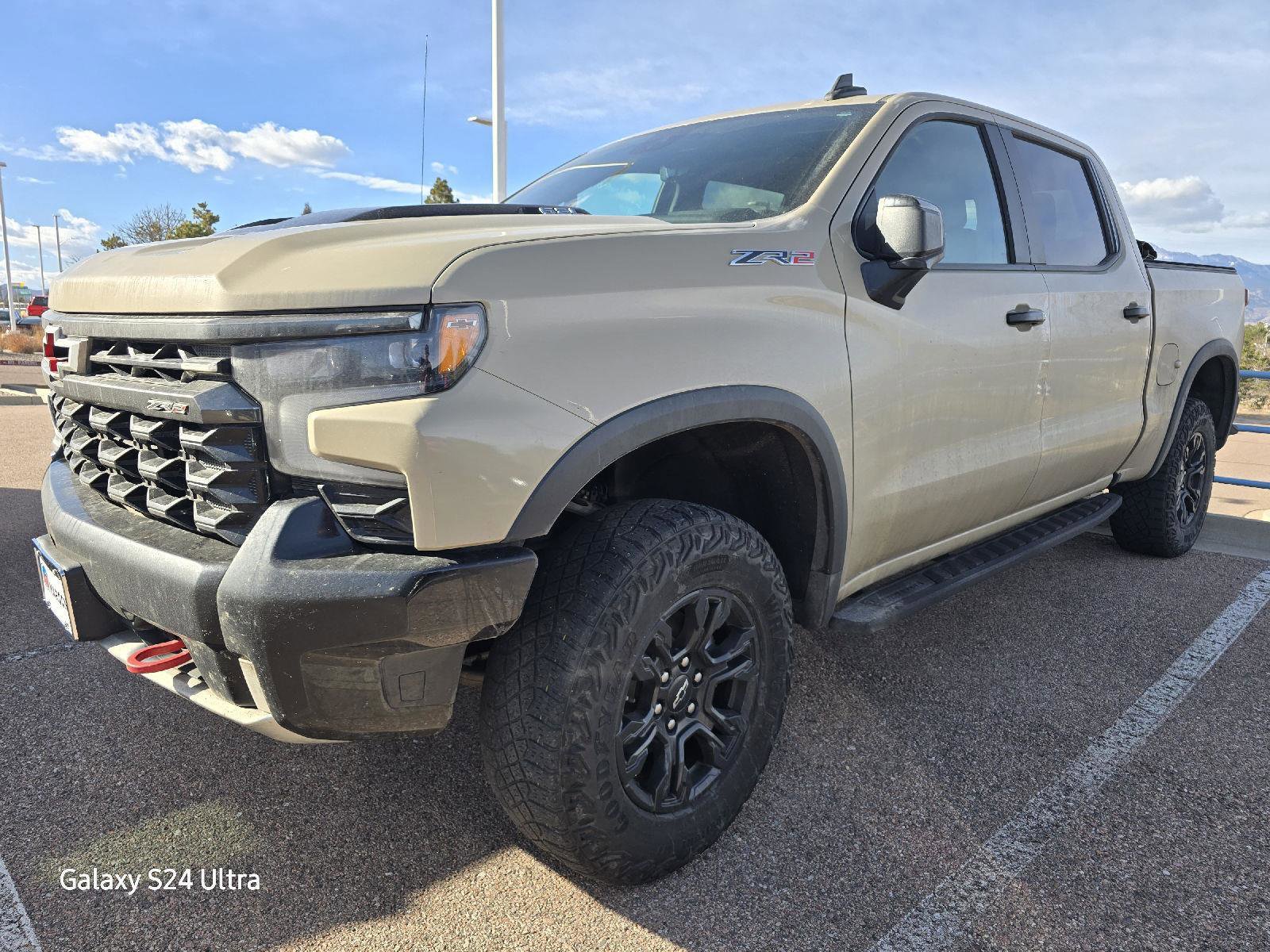 Used 2022 Chevrolet Silverado 1500 ZR2 w/ Technology Package image 3