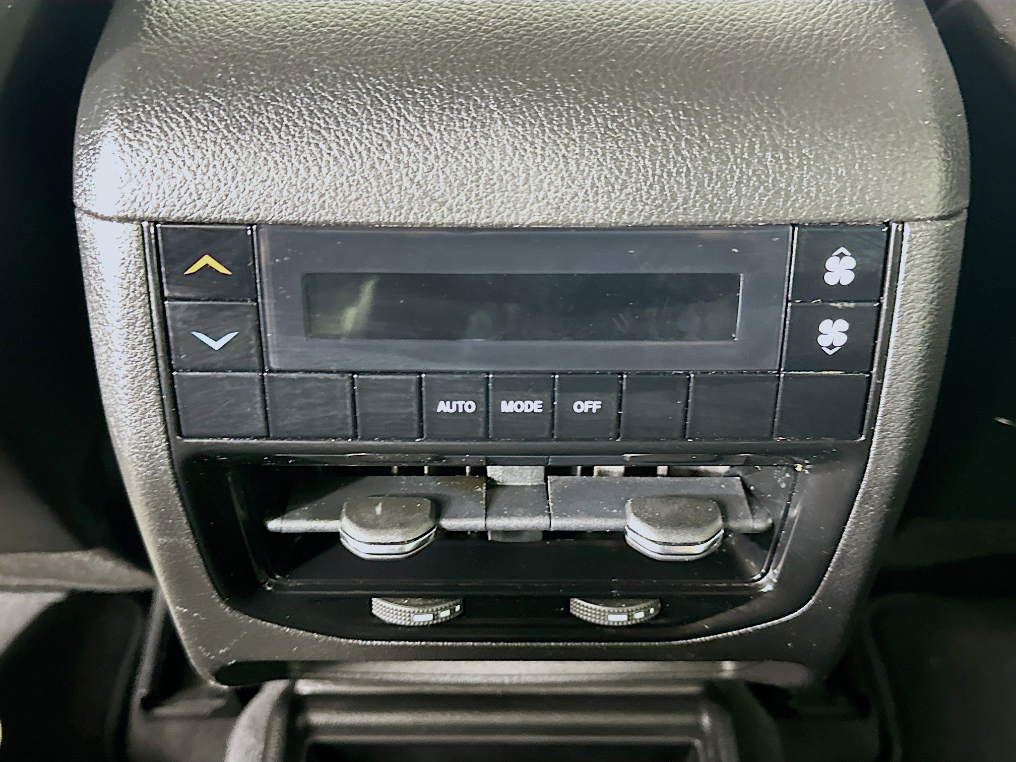 Used 2022 Jeep Grand Cherokee L Laredo image 26