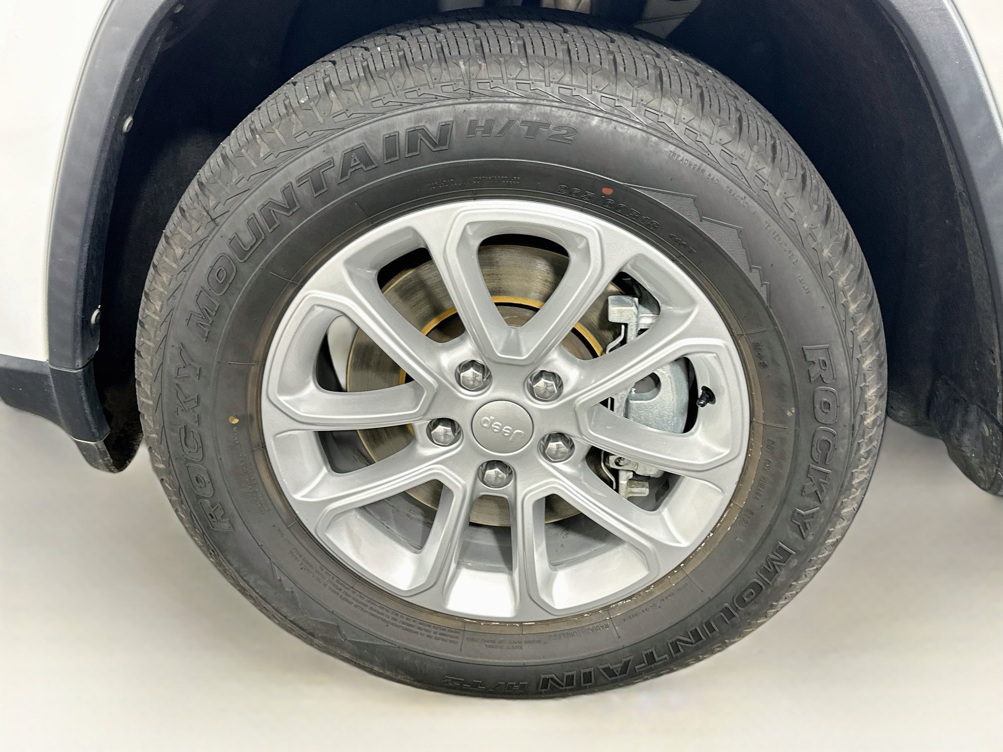 Used 2022 Jeep Grand Cherokee Laredo E RWD image 11