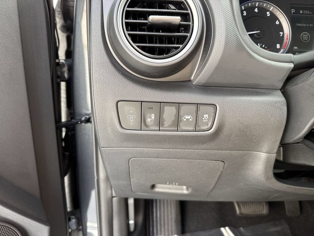 Used 2021 Hyundai Kona Limited w/ Cargo Package FWD image 56