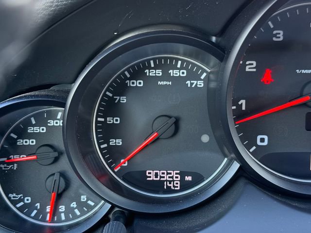 Used 2014 Porsche Cayenne w/ Basic Package image 25