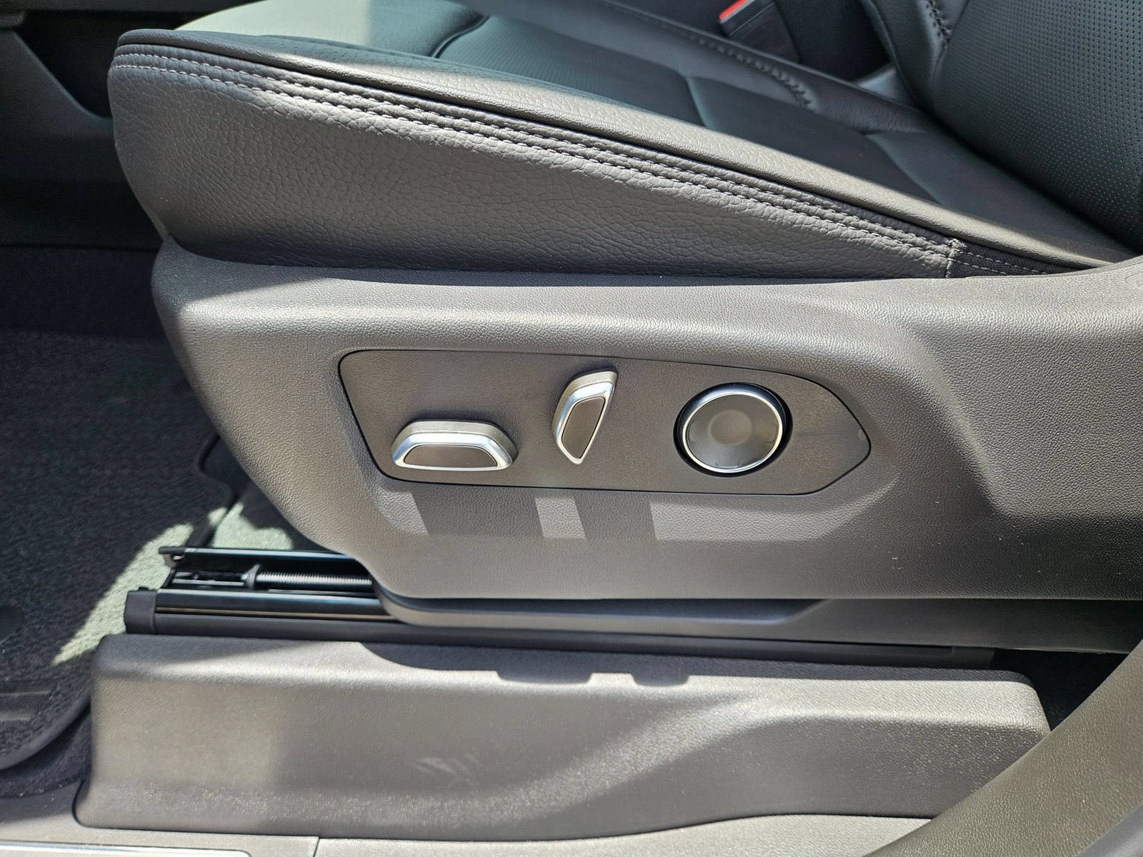 New 2026 GMC Sierra 1500 Denali AWD/4WD image 23
