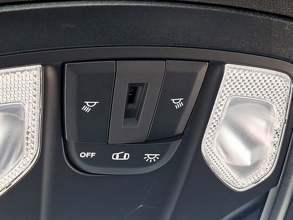 Used 2024 RAM 2500 Tradesman w/ Chrome Appearance Group image 25