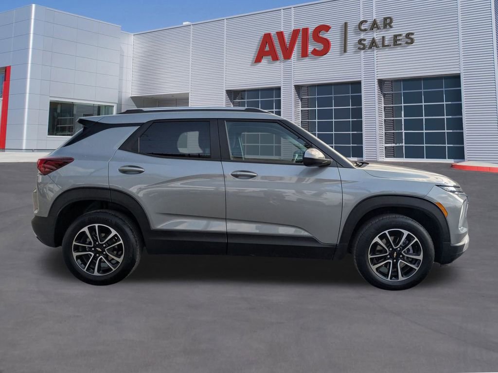 Used 2025 Chevrolet TrailBlazer LT image 7