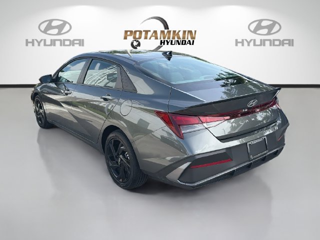 Certified 2026 Hyundai Elantra Sport FWD image 8