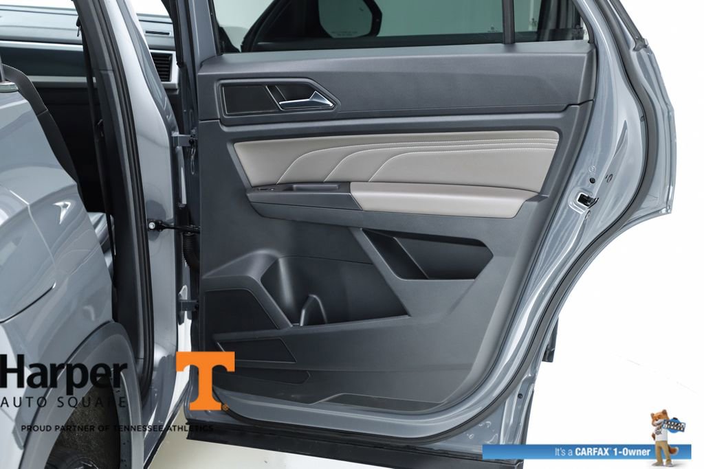 Used 2023 Volkswagen Atlas Cross Sport SEL image 31