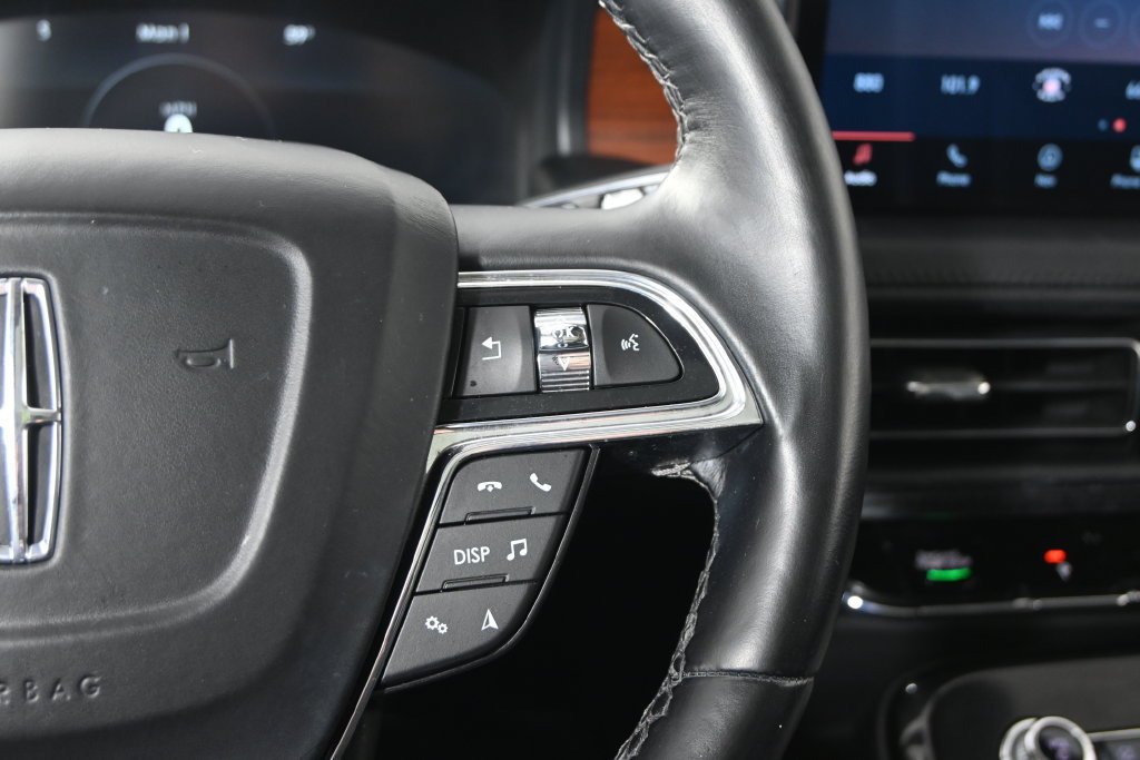 Used 2023 Lincoln Nautilus Reserve AWD/4WD image 36