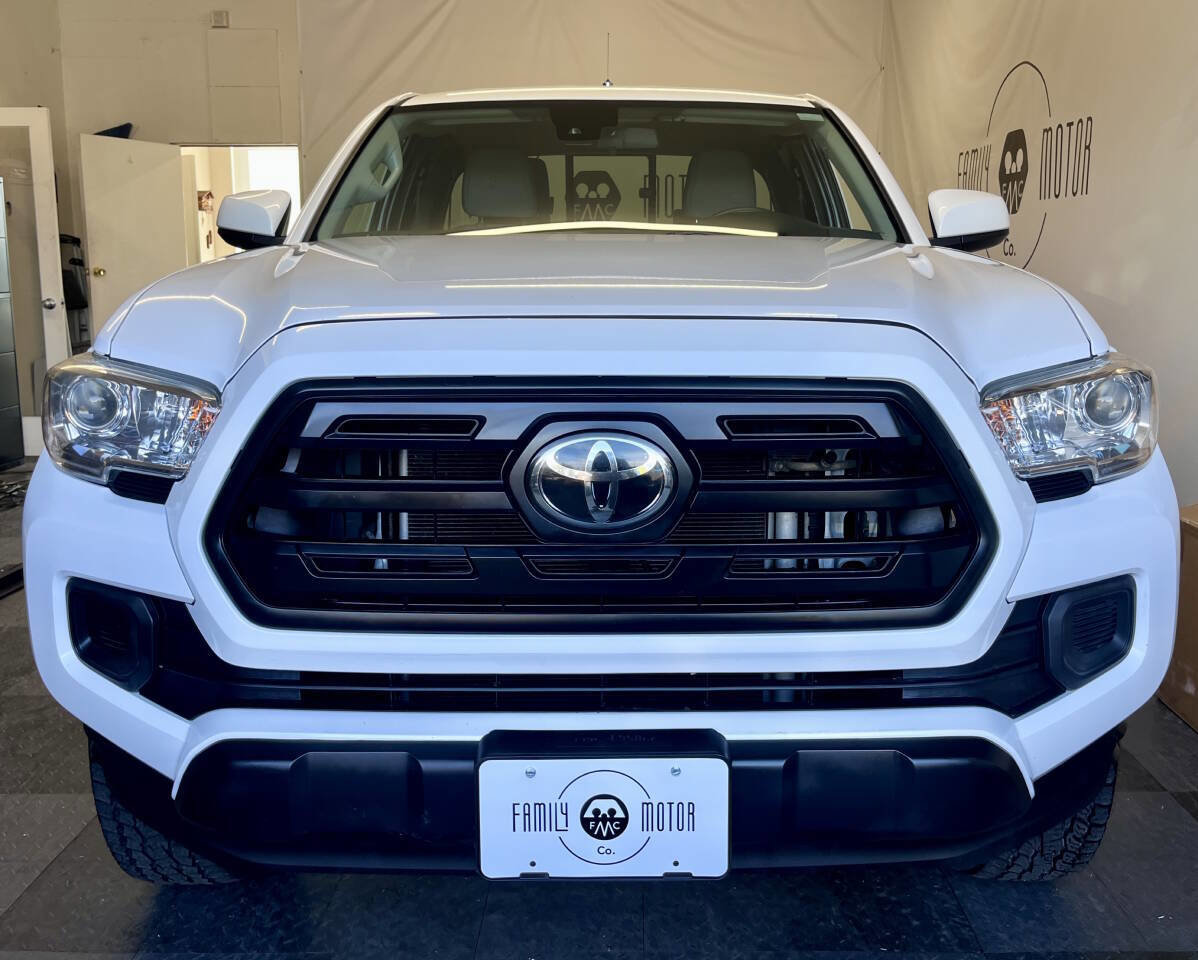 Used 2019 Toyota Tacoma SR image 8