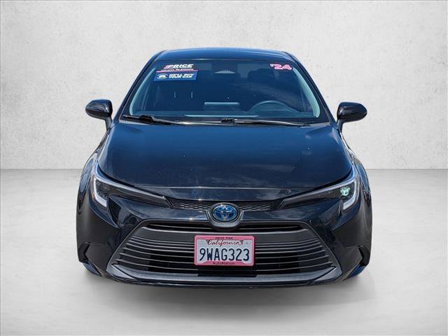 Used 2024 Toyota Corolla LE w/ LE Convenience Package FWD image 2