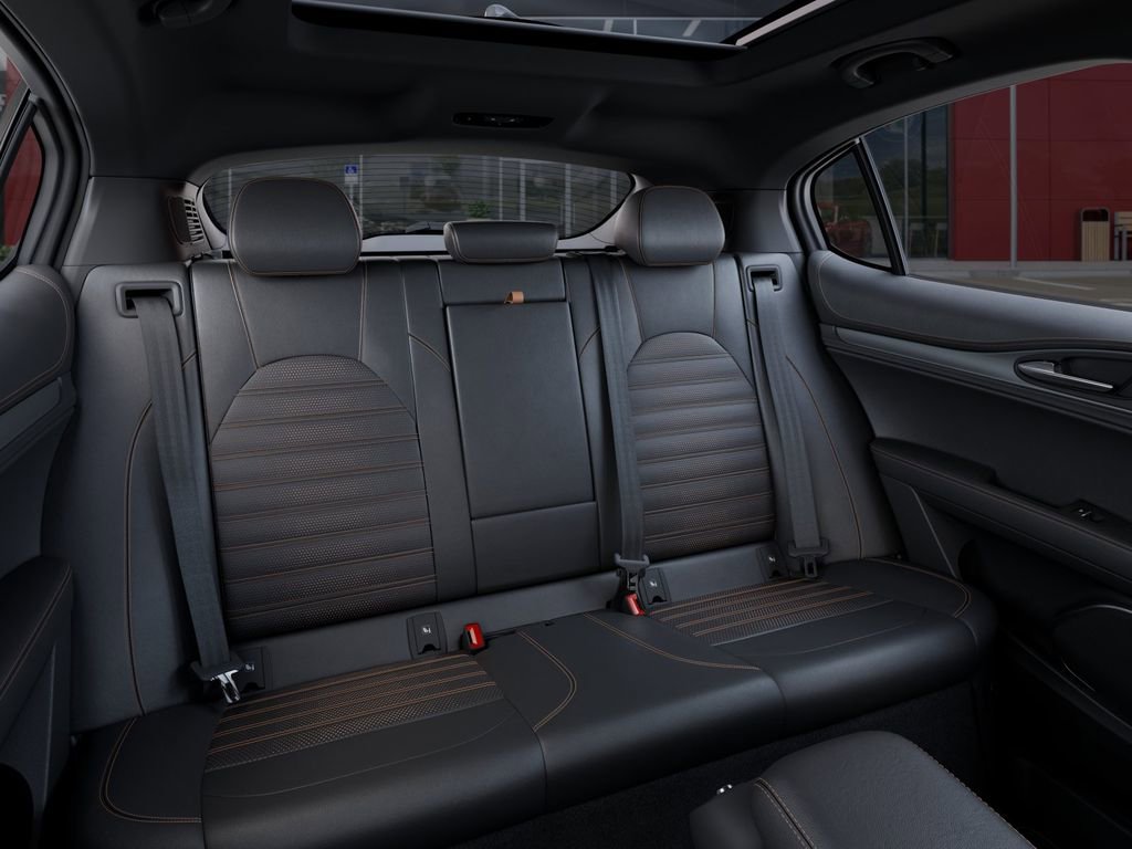 New 2025 Alfa Romeo Stelvio Sprint AWD/4WD image 16