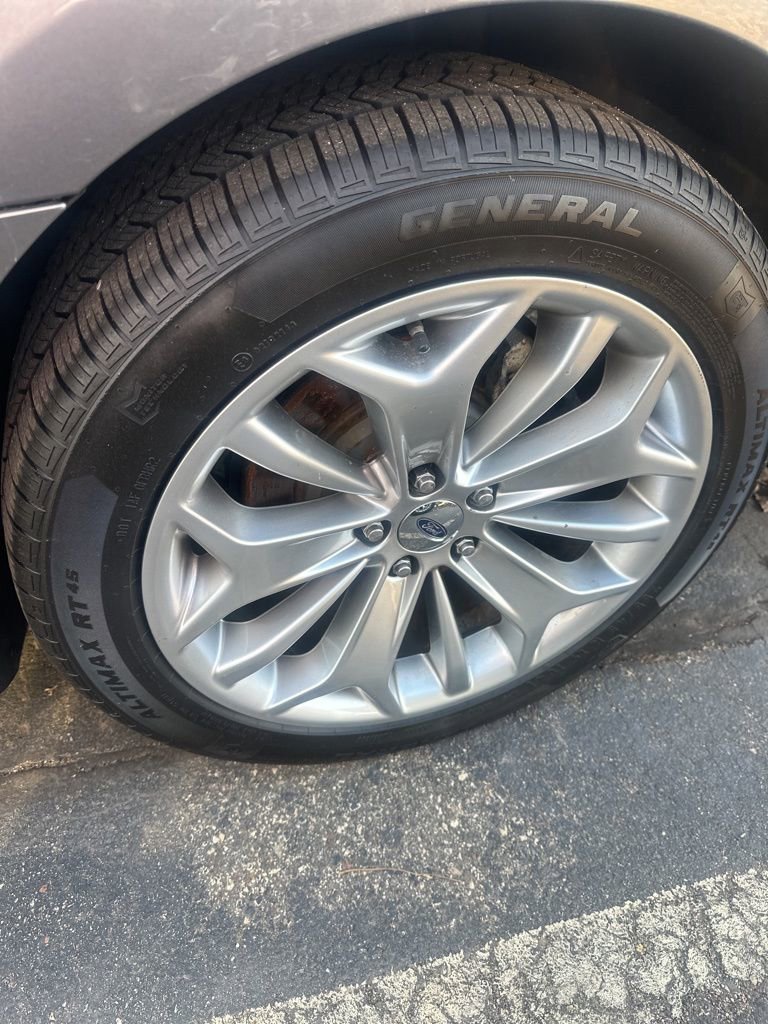 Used 2014 Ford Taurus Limited image 6