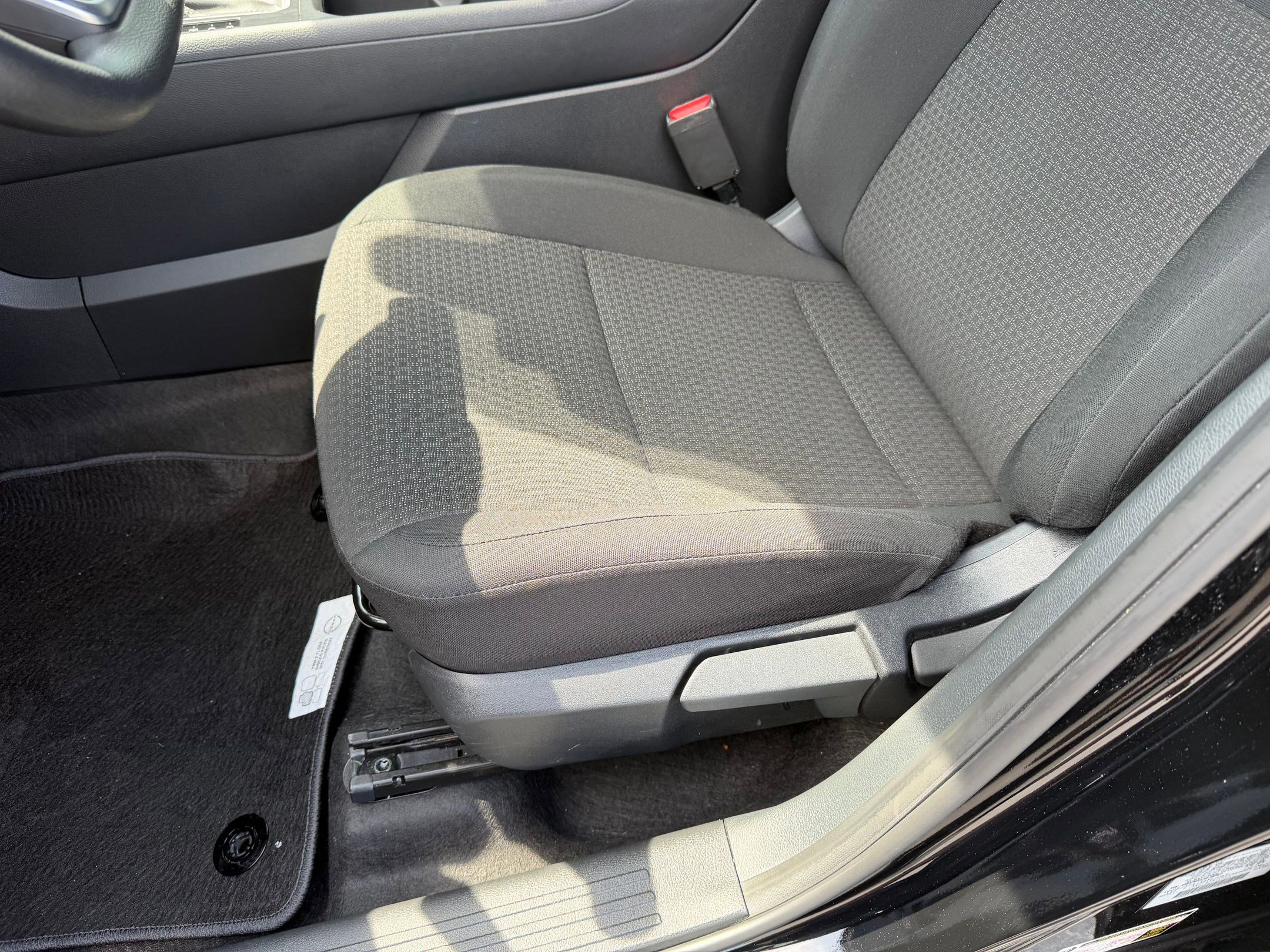 Certified 2025 Nissan Kicks S image 13