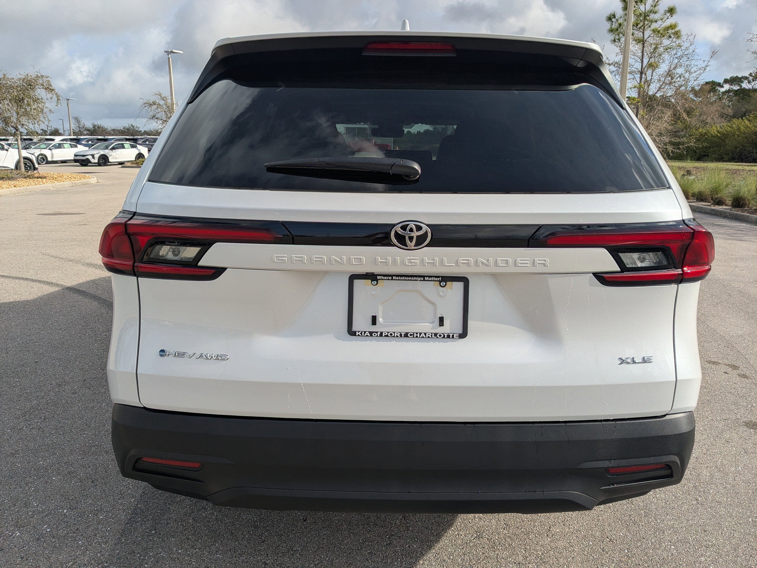 Used 2025 Toyota Grand Highlander AWD Hybrid image 6
