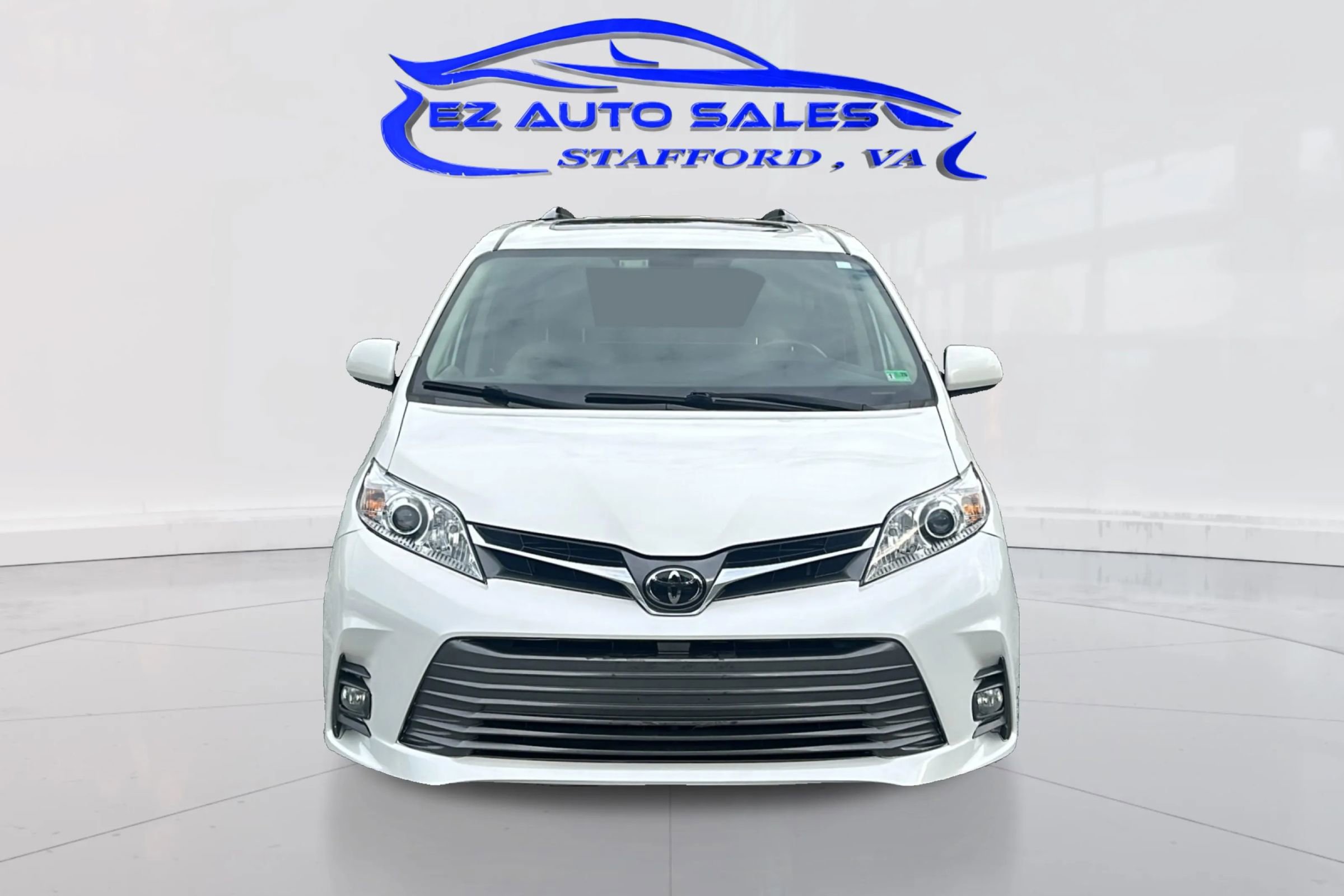 Used 2020 Toyota Sienna XLE image 2