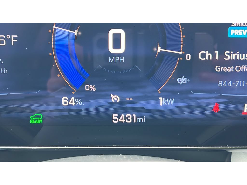 Certified 2025 Chevrolet Equinox EV LT FWD image 16