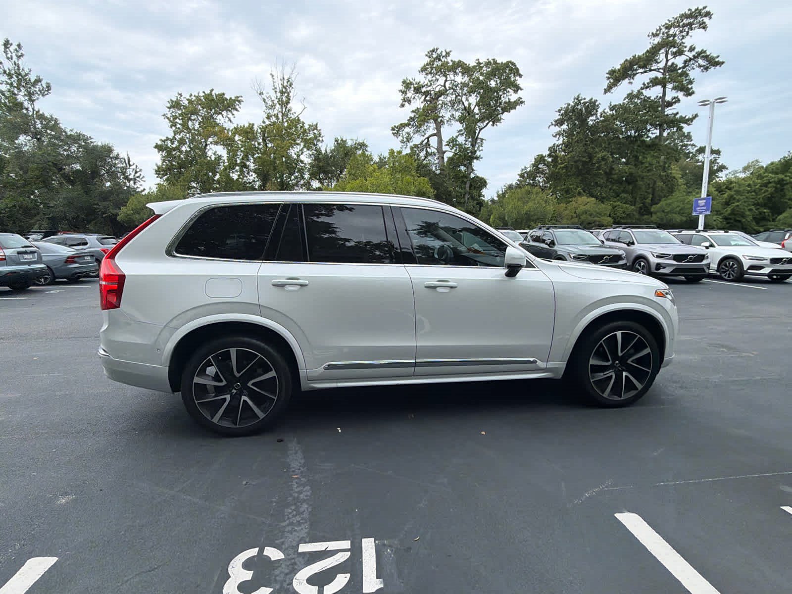 Used 2023 Volvo XC90 B6 Plus w/ Protection Package Premier AWD/4WD image 52
