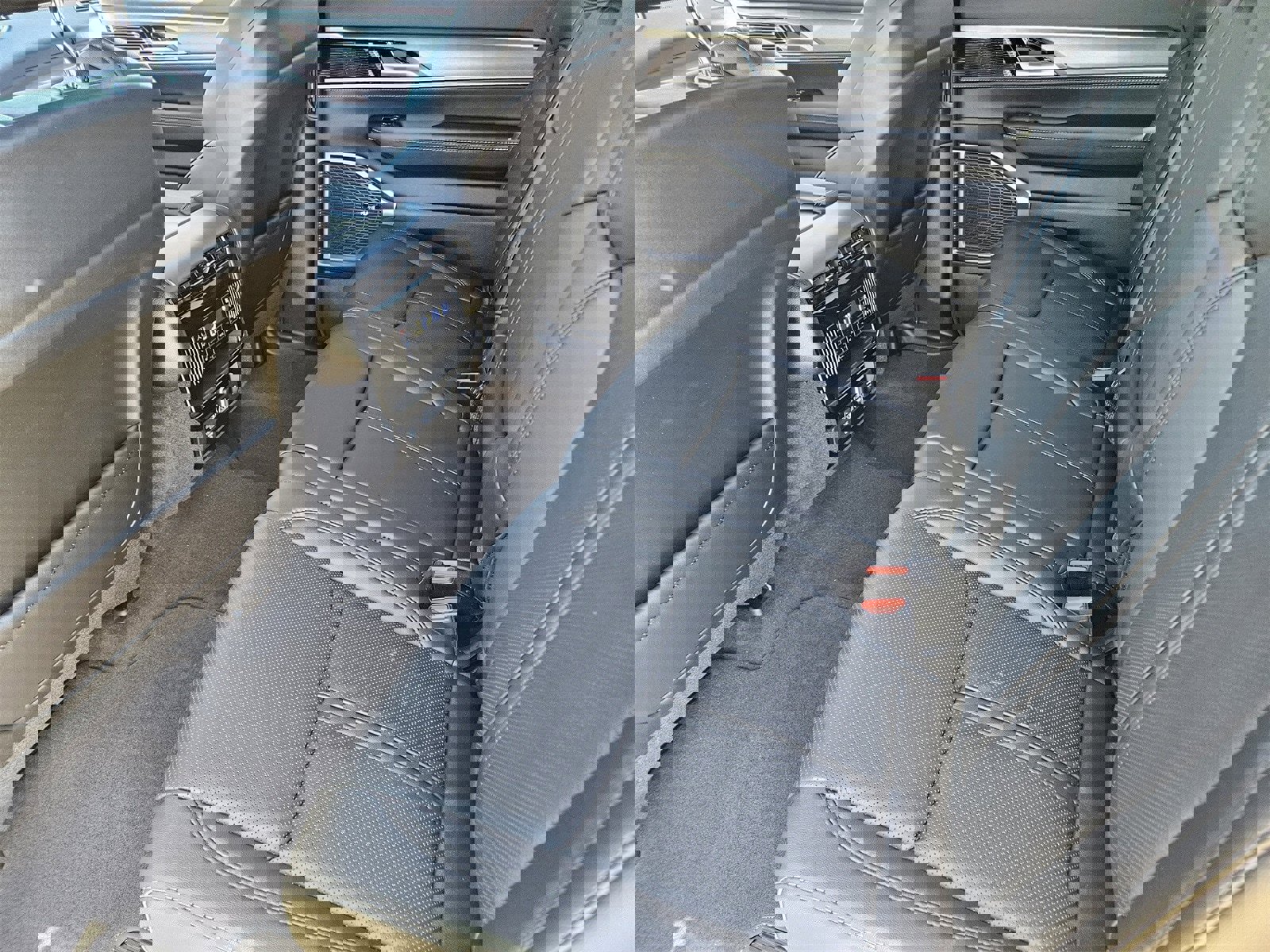 New 2025 Jeep Wagoneer 4WD image 29