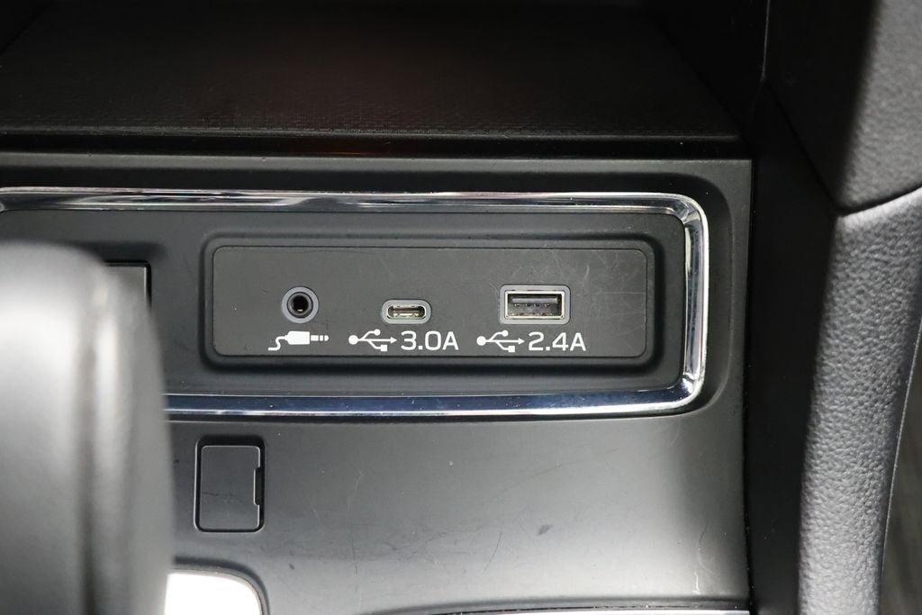 Used 2023 Subaru Ascent Limited w/ Technology Package AWD/4WD image 25