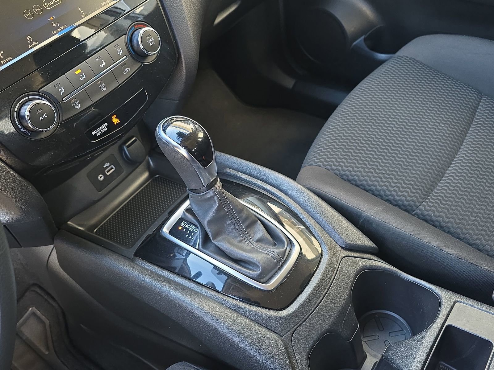 Used 2020 Nissan Rogue Sport S AWD/4WD image 26