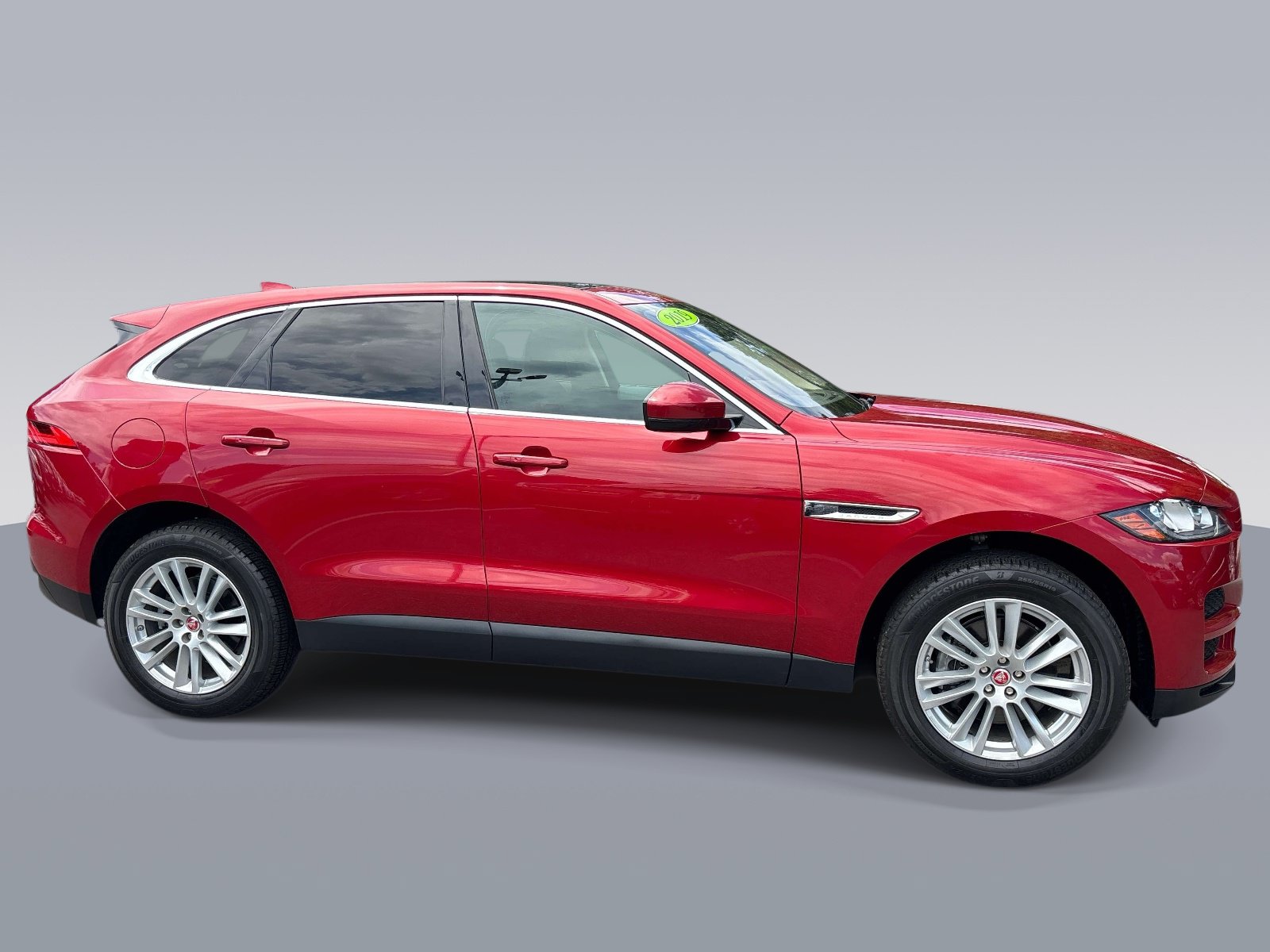 Used 2019 Jaguar F-PACE Prestige AWD/4WD image 2