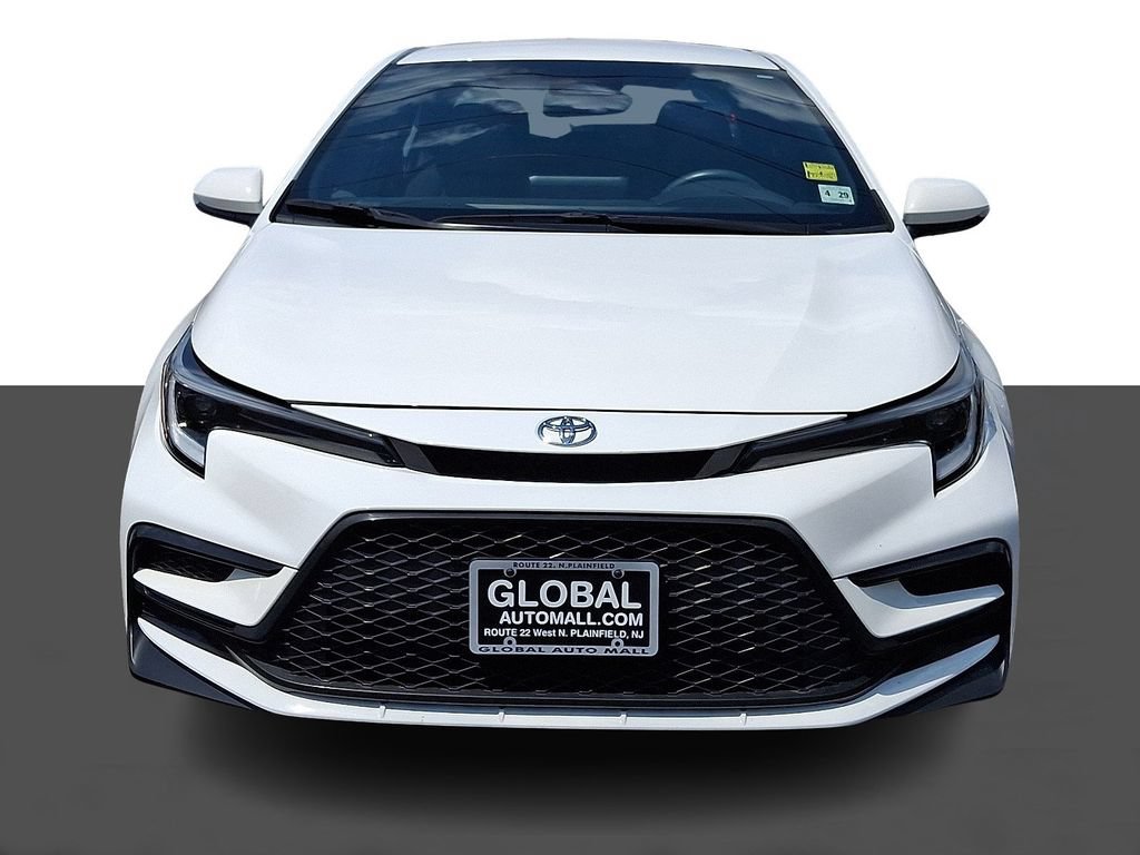 Used 2024 Toyota Corolla SE FWD image 2