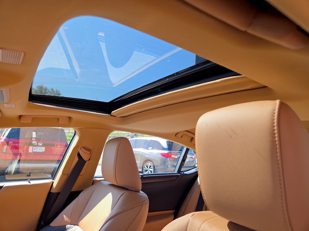 Certified 2025 Lexus ES 300h Ultra Luxury FWD image 9