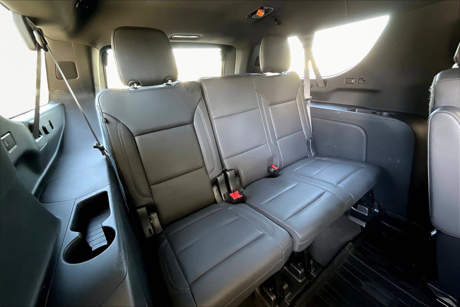 Used 2023 Chevrolet Suburban Z71 w/ Luxury Package image 26