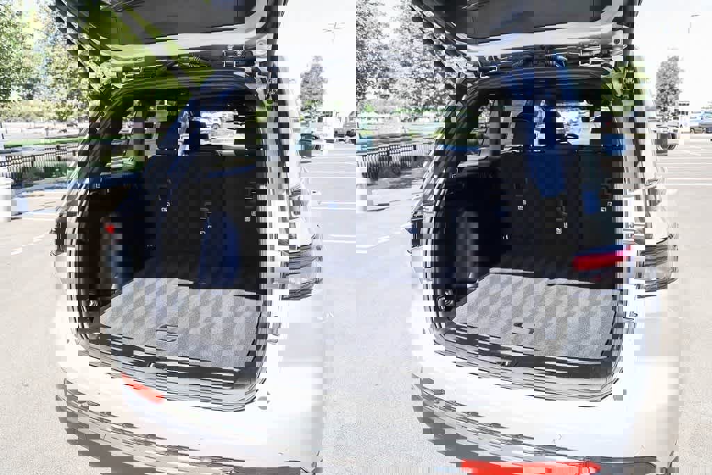 New 2024 Jeep Grand Cherokee Laredo X w/ Luxury Tech Group I image 28