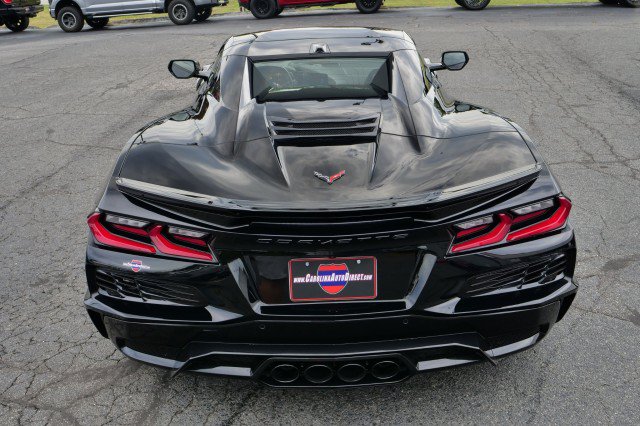 Used 2024 Chevrolet Corvette Z06 w/ Stealth Interior Trim Package RWD image 12
