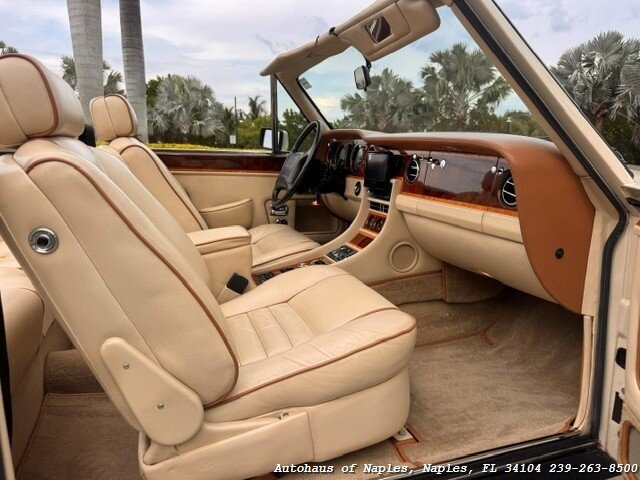 Used 1990 Rolls-Royce Corniche III RWD image 16