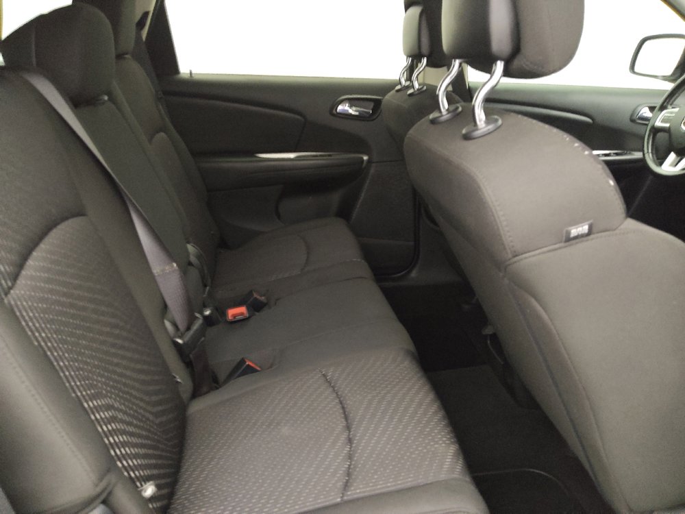 Used 2019 Dodge Journey SE w/ Connectivity Group FWD image 19