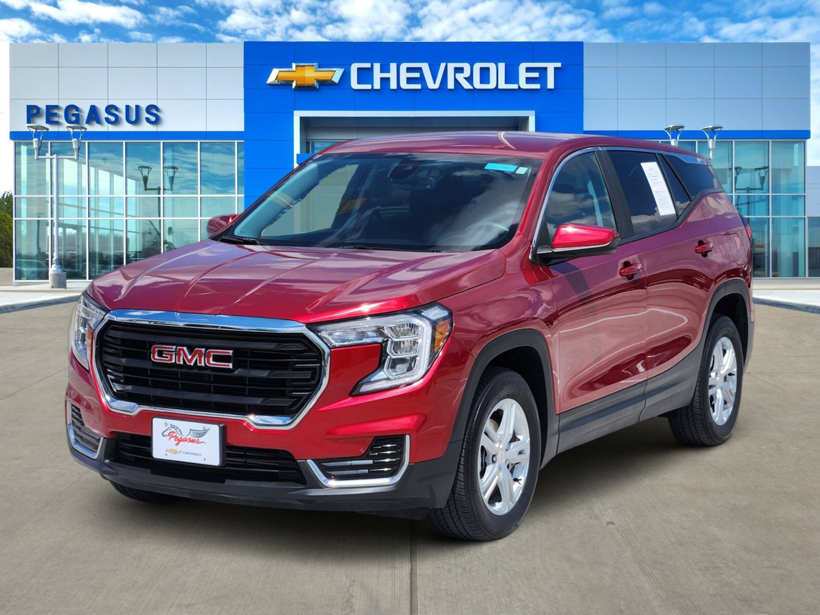 Used 2024 GMC Terrain SLE AWD/4WD image 2