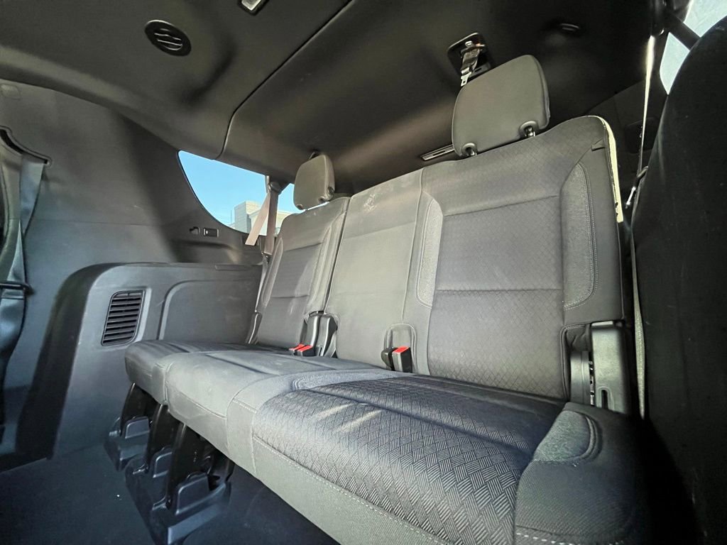 Used 2024 Chevrolet Suburban LS image 16