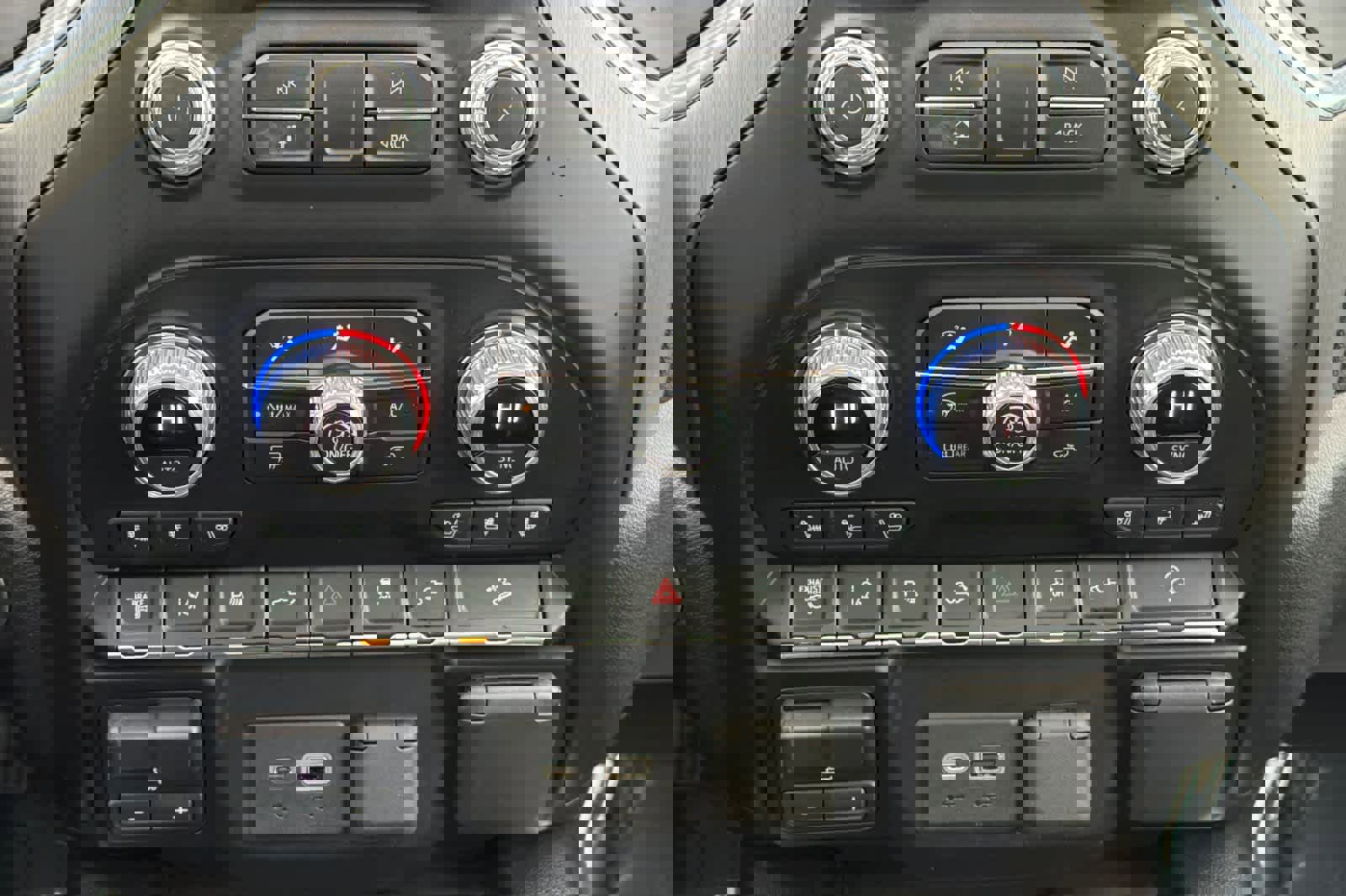 Used 2020 GMC Sierra 2500 Denali w/ Denali Ultimate Package image 18