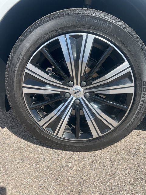 Used 2023 Volvo XC60 B5 Plus w/ Protection Package Premier image 31