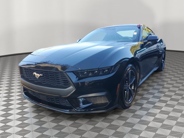Used 2025 Ford Mustang Premium image 3