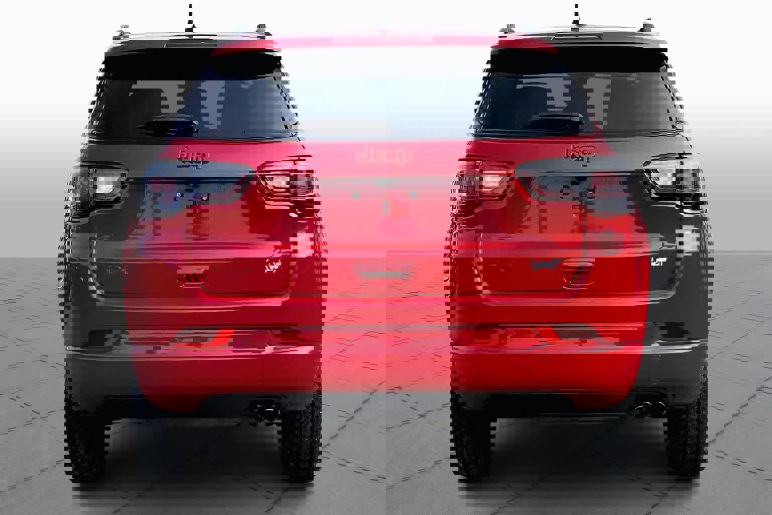 Used 2022 Jeep Compass Limited w/ (RED) Package image 4