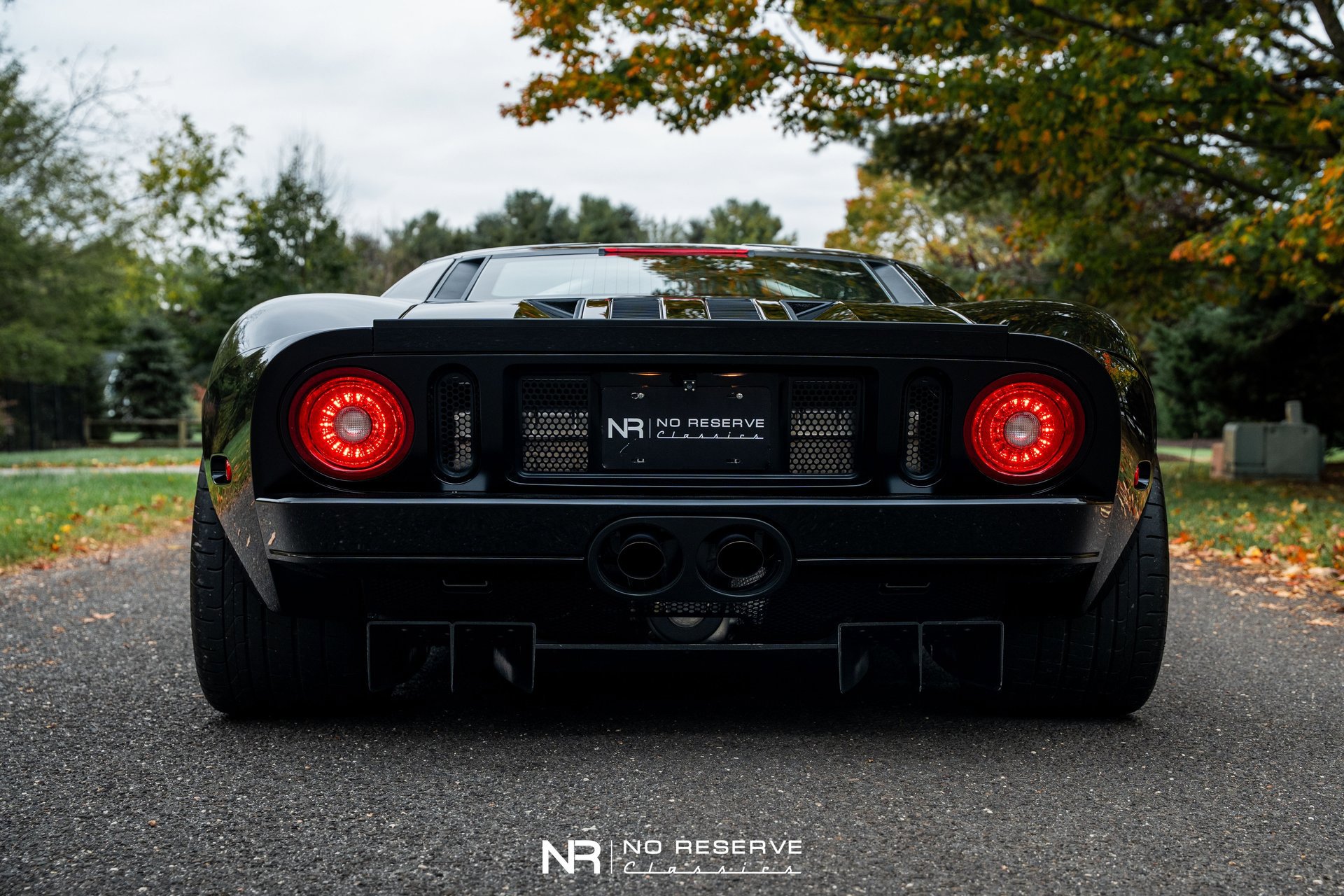 Used 2005 Ford GT image 37