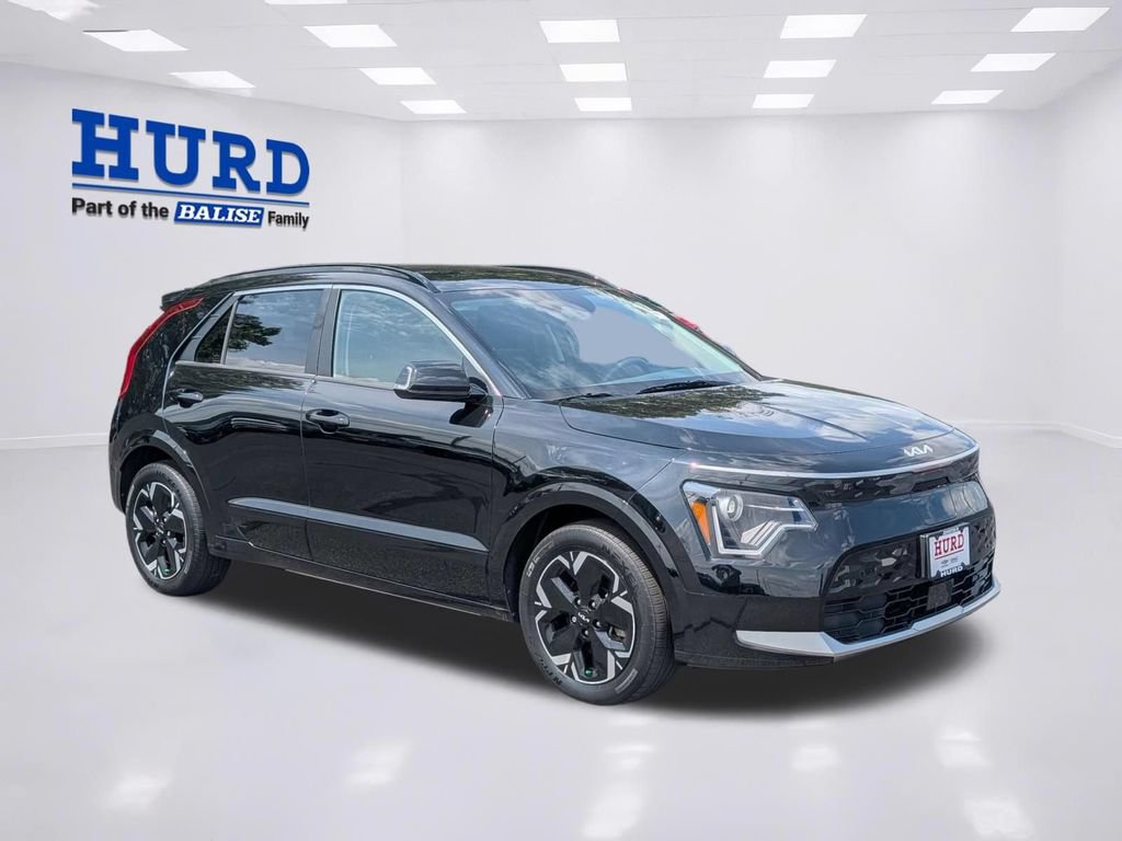Used 2023 Kia Niro Wind w/ Wind Preserve Package FWD image 1