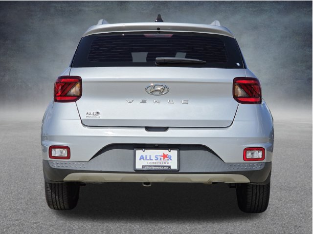 Used 2022 Hyundai Venue SEL FWD image 7