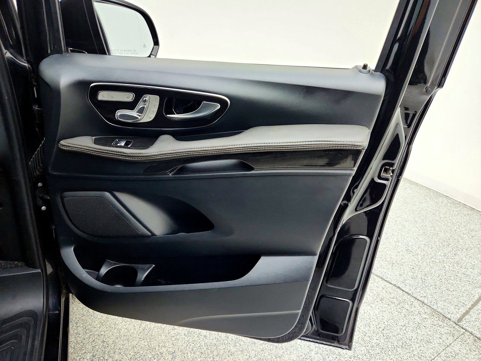 Used 2019 Mercedes-Benz Metris Passenger image 24