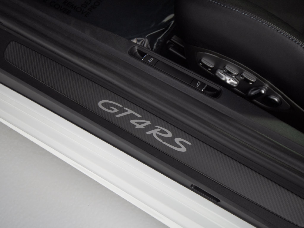 Certified 2025 Porsche 718 Cayman GT4 RS RWD image 21