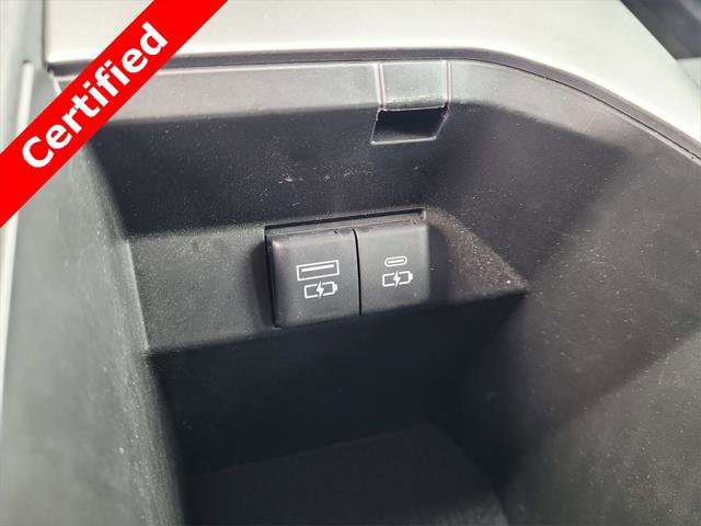 Used 2021 Toyota Camry XSE image 19